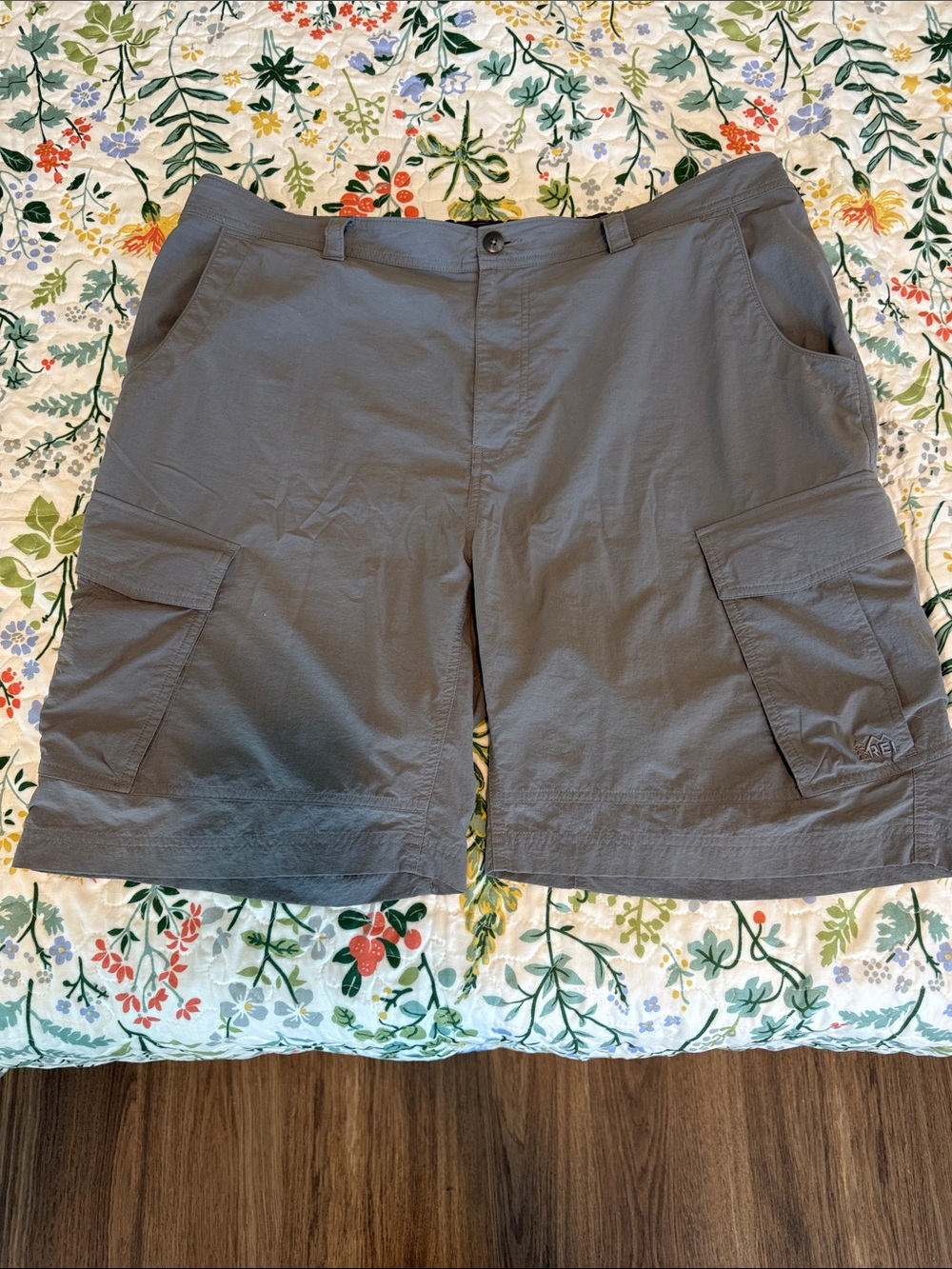 REI Men's Cargo Shorts in Gray